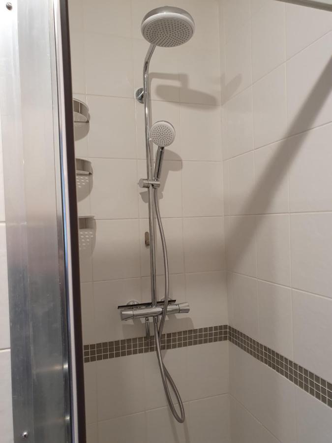 אקס-לה-באינס Appartement Cosy Au Calme Et En Centre Ville מראה חיצוני תמונה